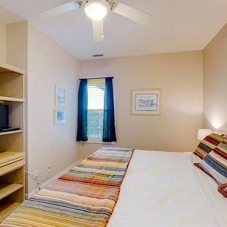 Shutters Villa Pine Knoll Shores Room photo