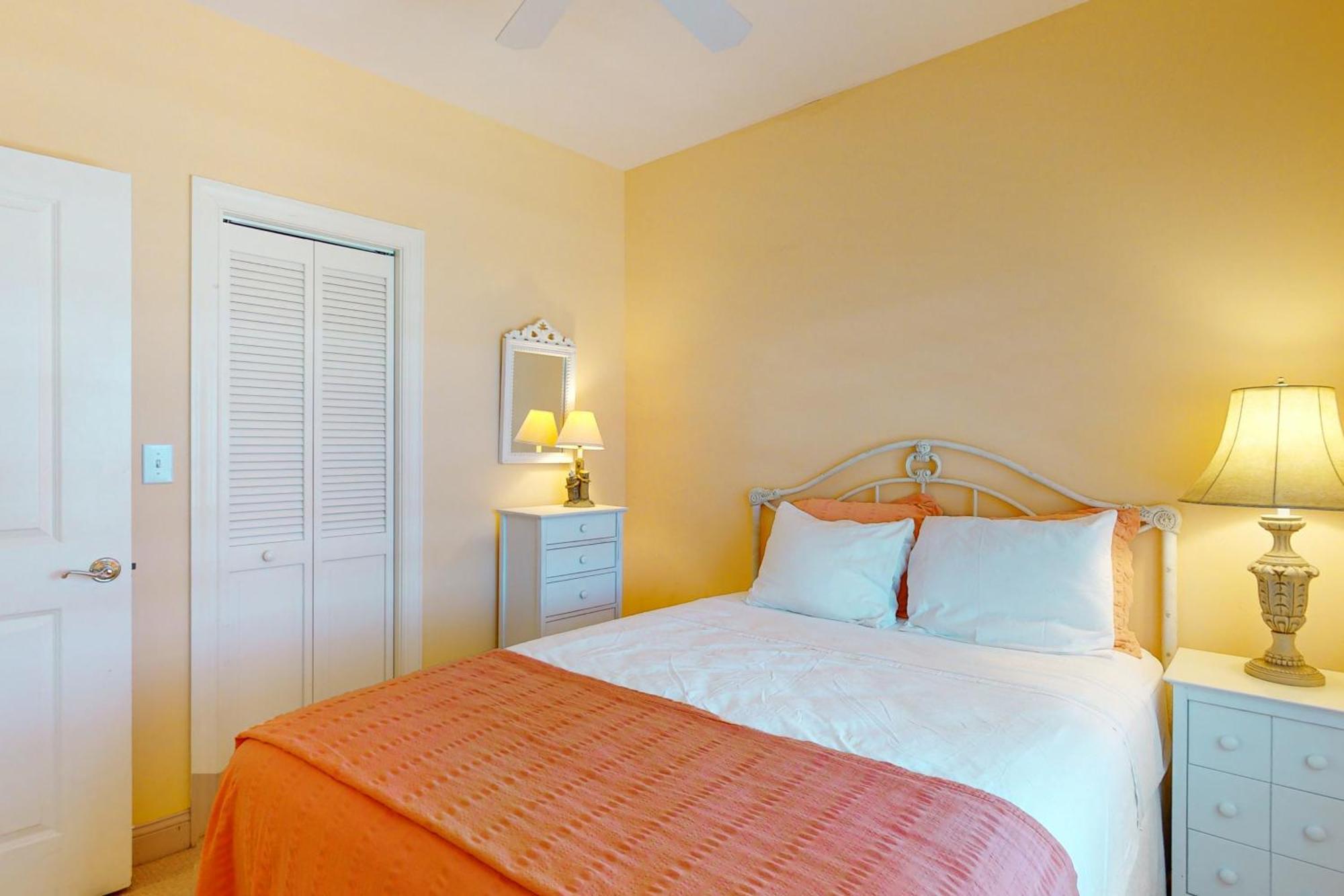Shutters Villa Pine Knoll Shores Room photo
